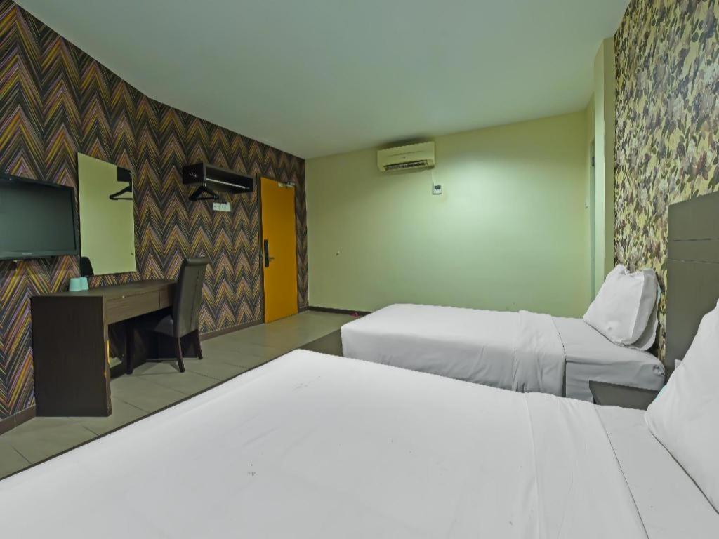 Hotel Capital O 90788 New 33 Permaisuri 3*