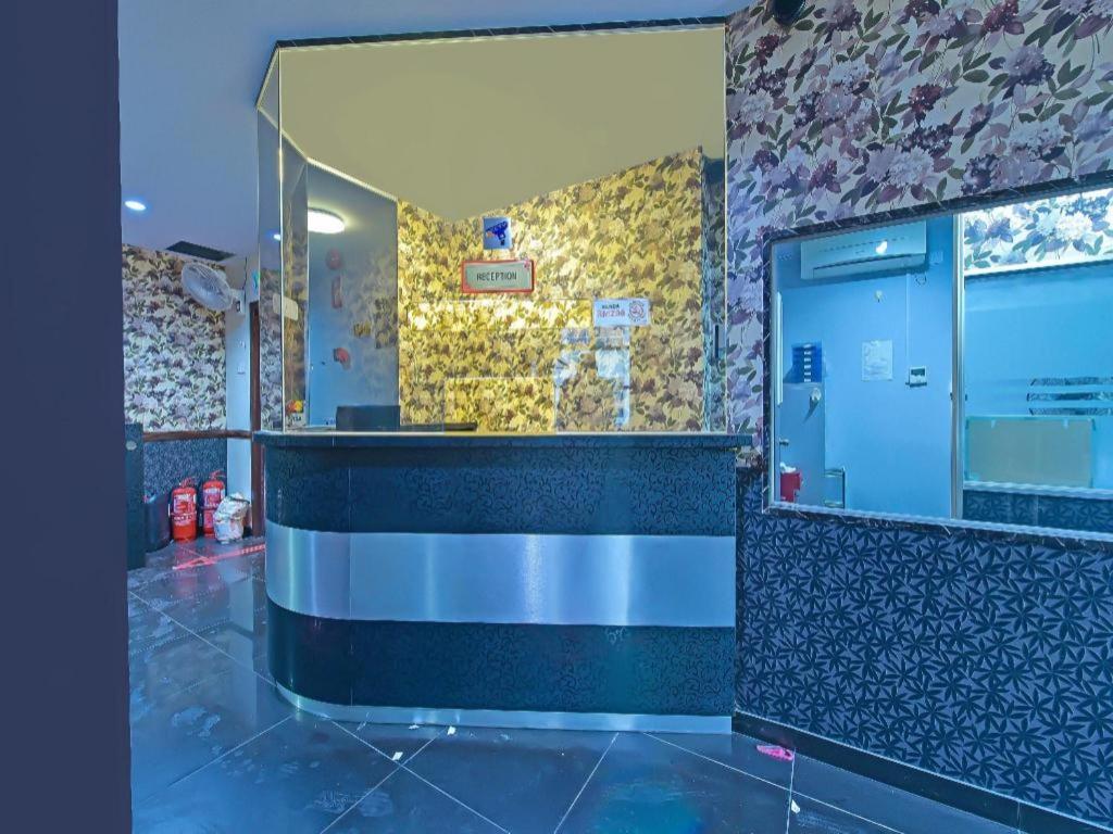 Capital O 90788 New 33 Permaisuri Hotel