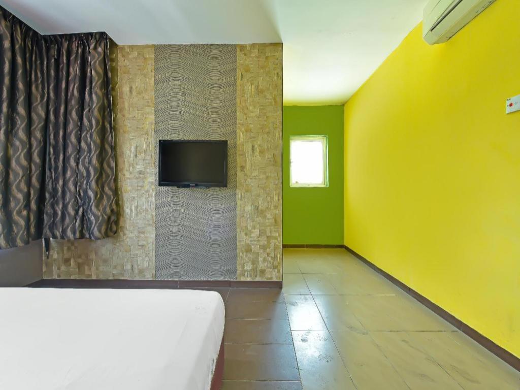 Hotel Capital O 90788 New 33 Permaisuri